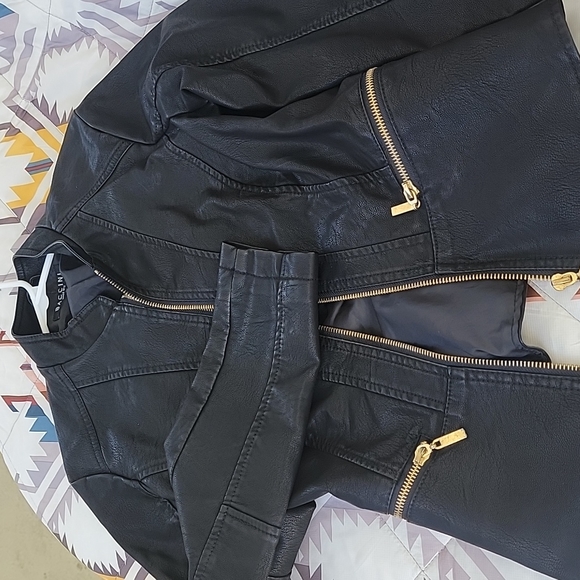 Jacket - Picture 2 of 3